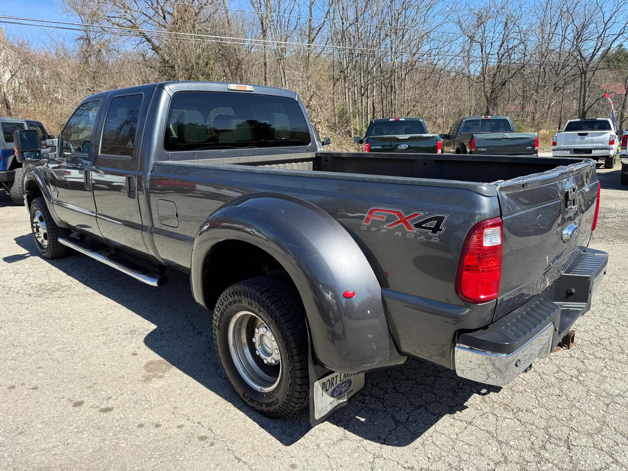 Ford F-350 SD XLT Crew Cab Long Bed DRW 4WD 2015