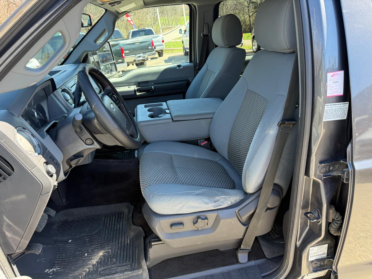 Ford F-350 SD XLT Crew Cab Long Bed DRW 4WD 2015