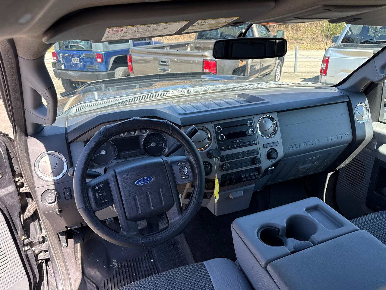 Ford F-350 SD XLT Crew Cab Long Bed DRW 4WD 2015