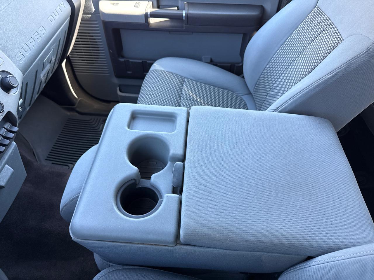 Ford F-350 SD XLT Crew Cab Long Bed DRW 4WD 2015