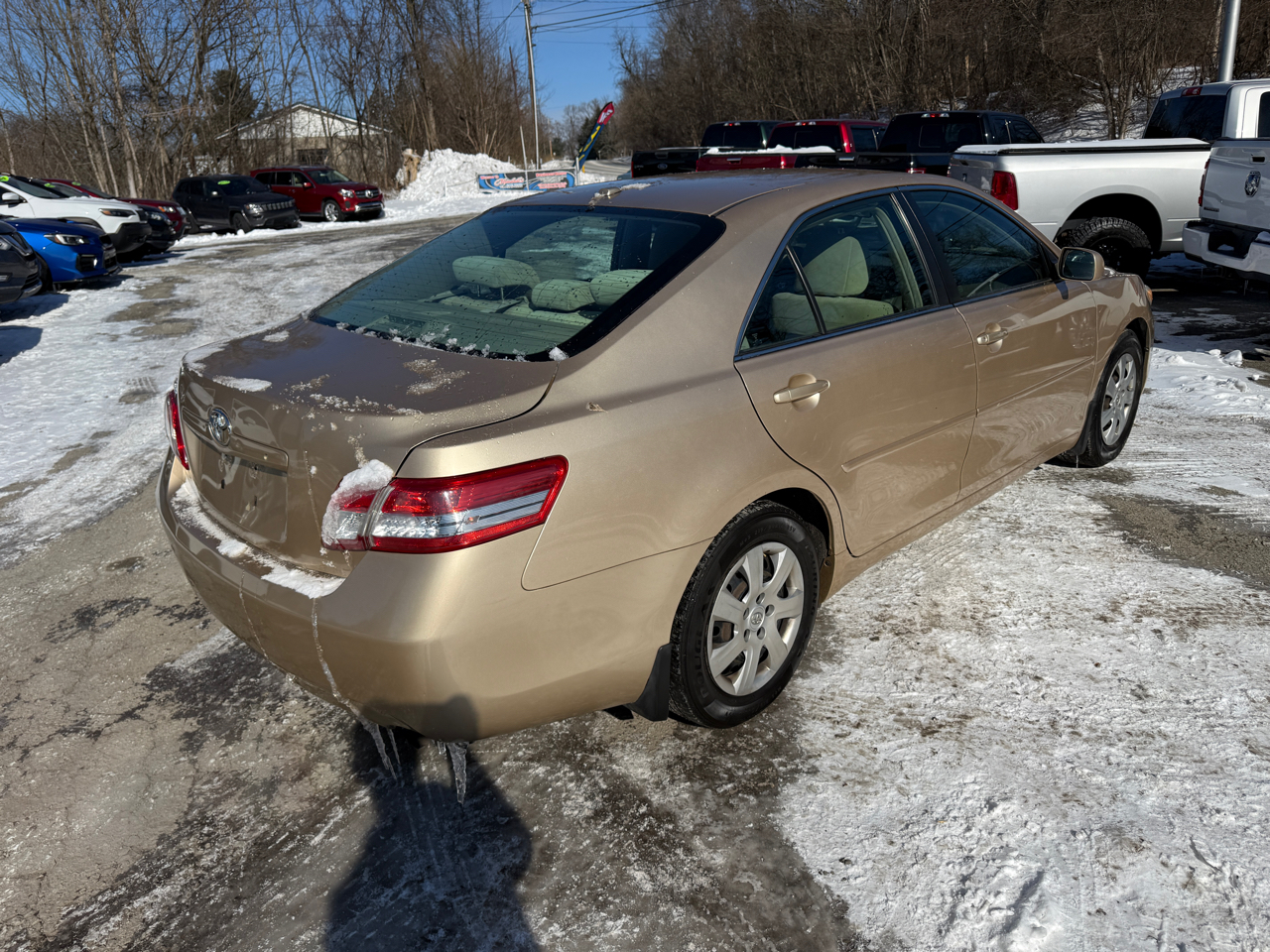 Toyota Camry LE 6-Spd AT 2010