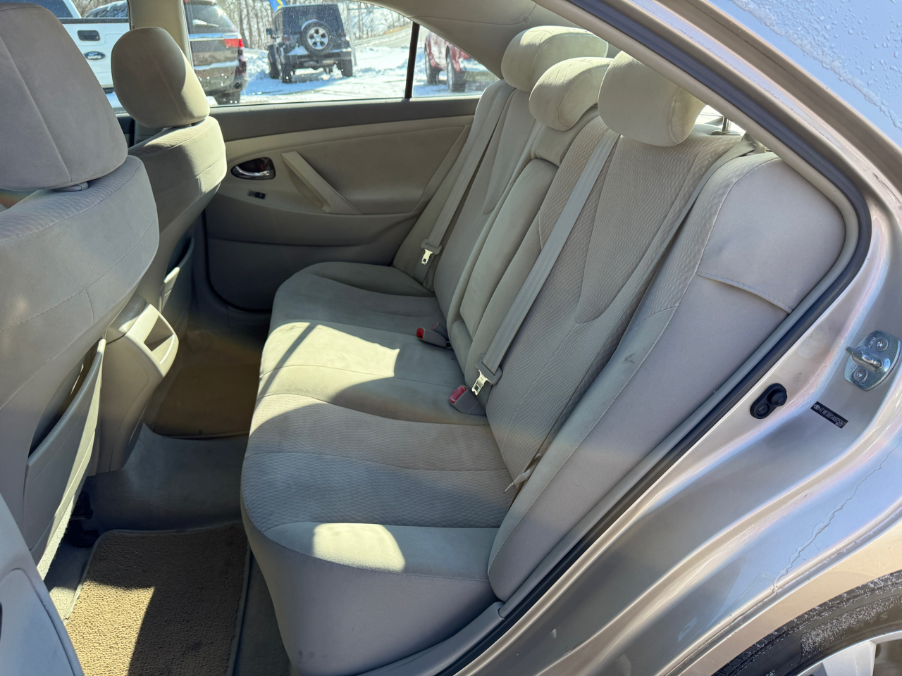 Toyota Camry LE 6-Spd AT 2010