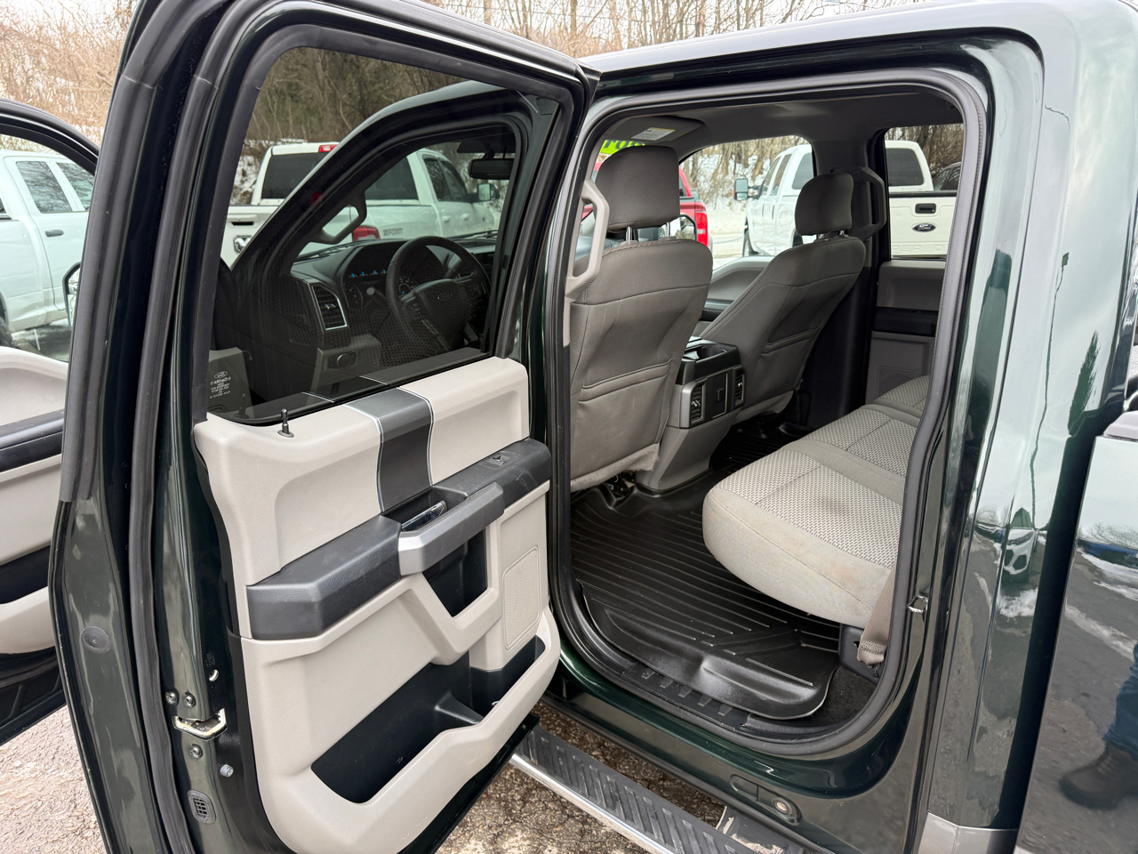 Ford F-150 XLT SuperCrew 5.5-ft. Bed 4WD 2015