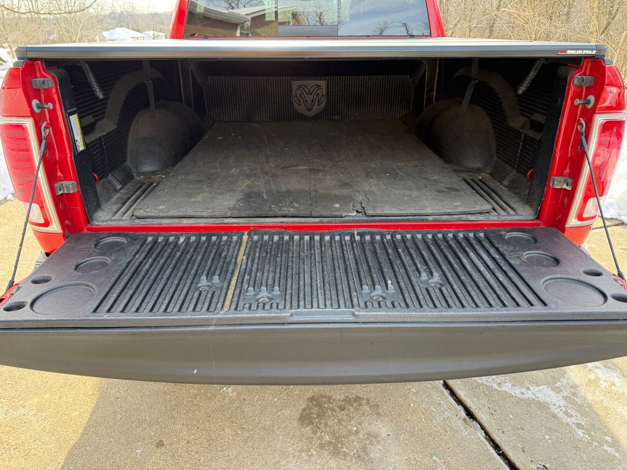 RAM 1500 Laramie Crew Cab SWB 4WD 2014