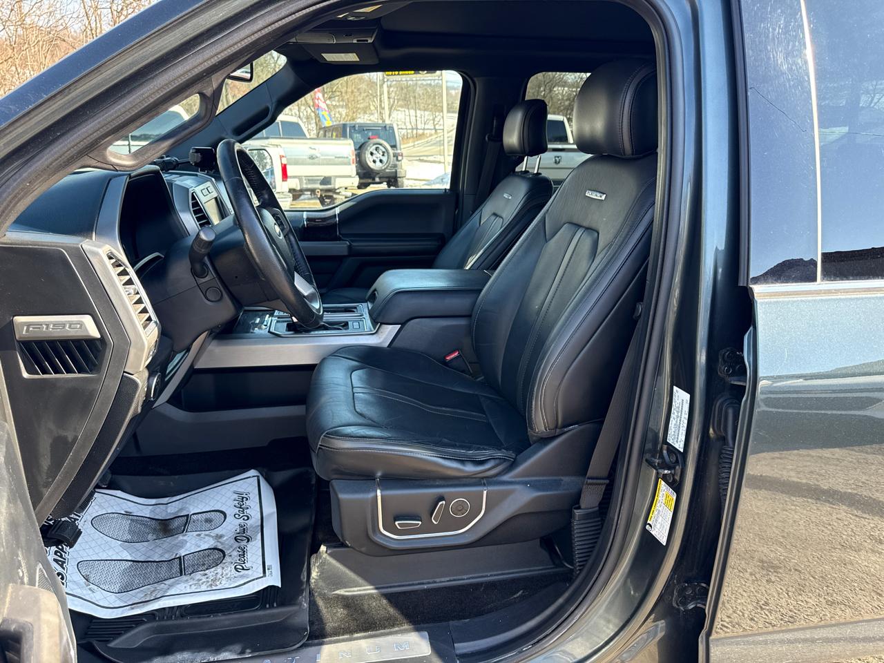 Ford F-150 Platinum SuperCrew 5.5-ft. Bed 4WD 2015