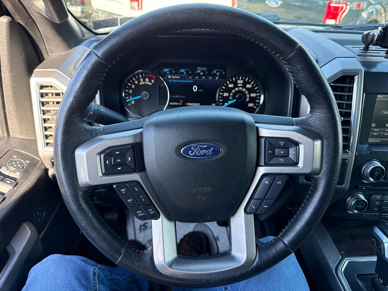 Ford F-150 Platinum SuperCrew 5.5-ft. Bed 4WD 2015