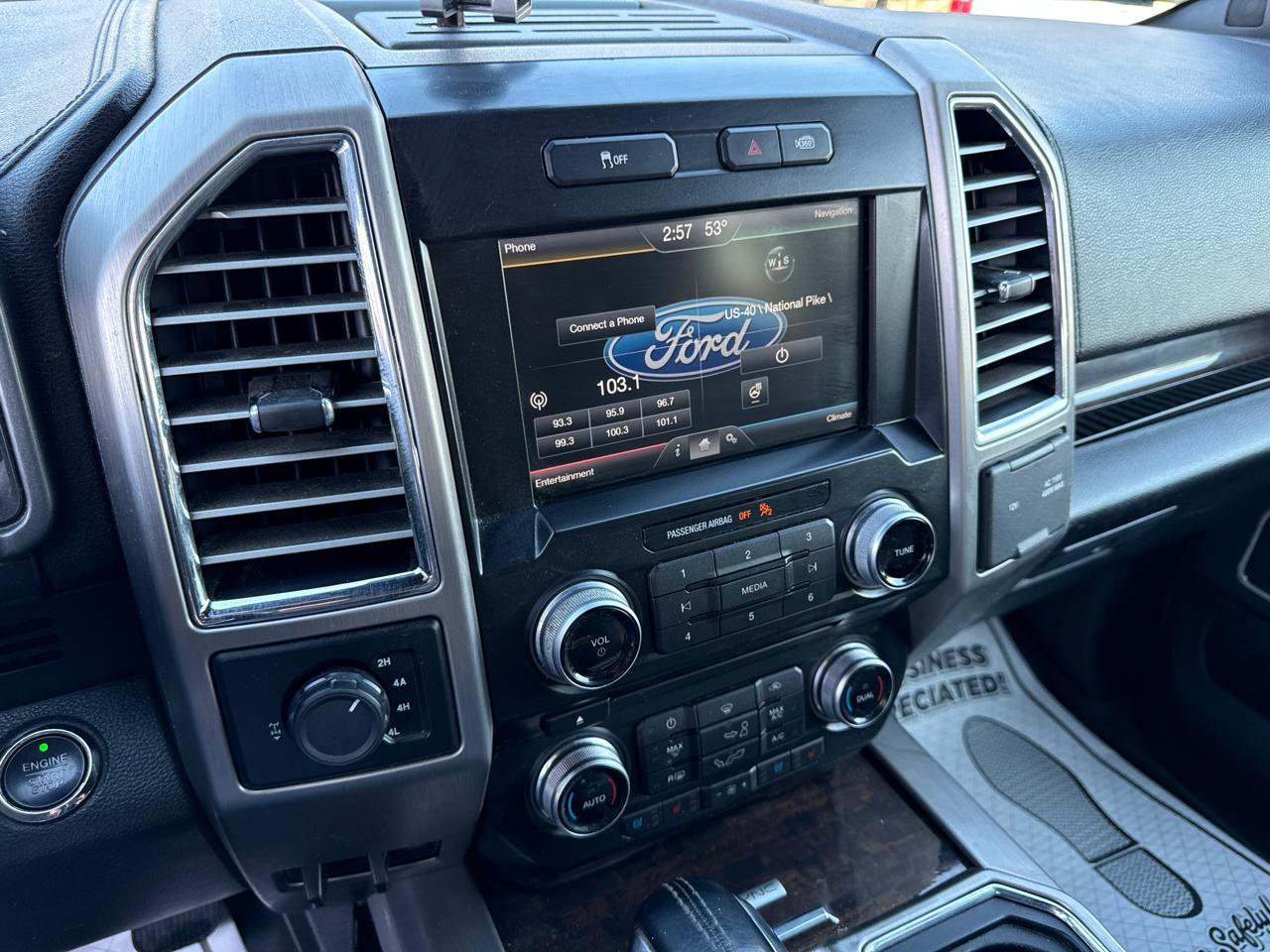 Ford F-150 Platinum SuperCrew 5.5-ft. Bed 4WD 2015