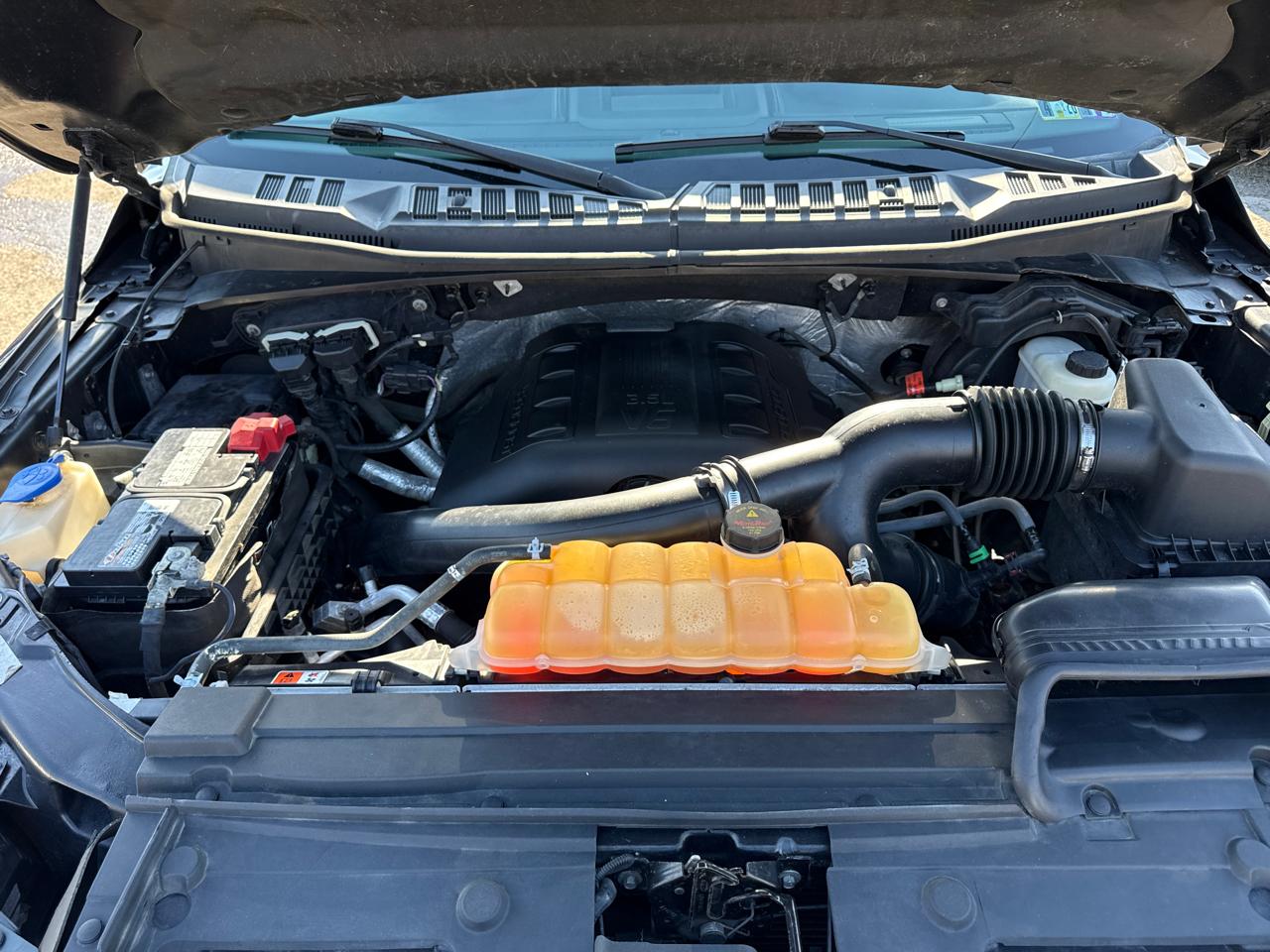 Ford F-150 Platinum SuperCrew 5.5-ft. Bed 4WD 2015