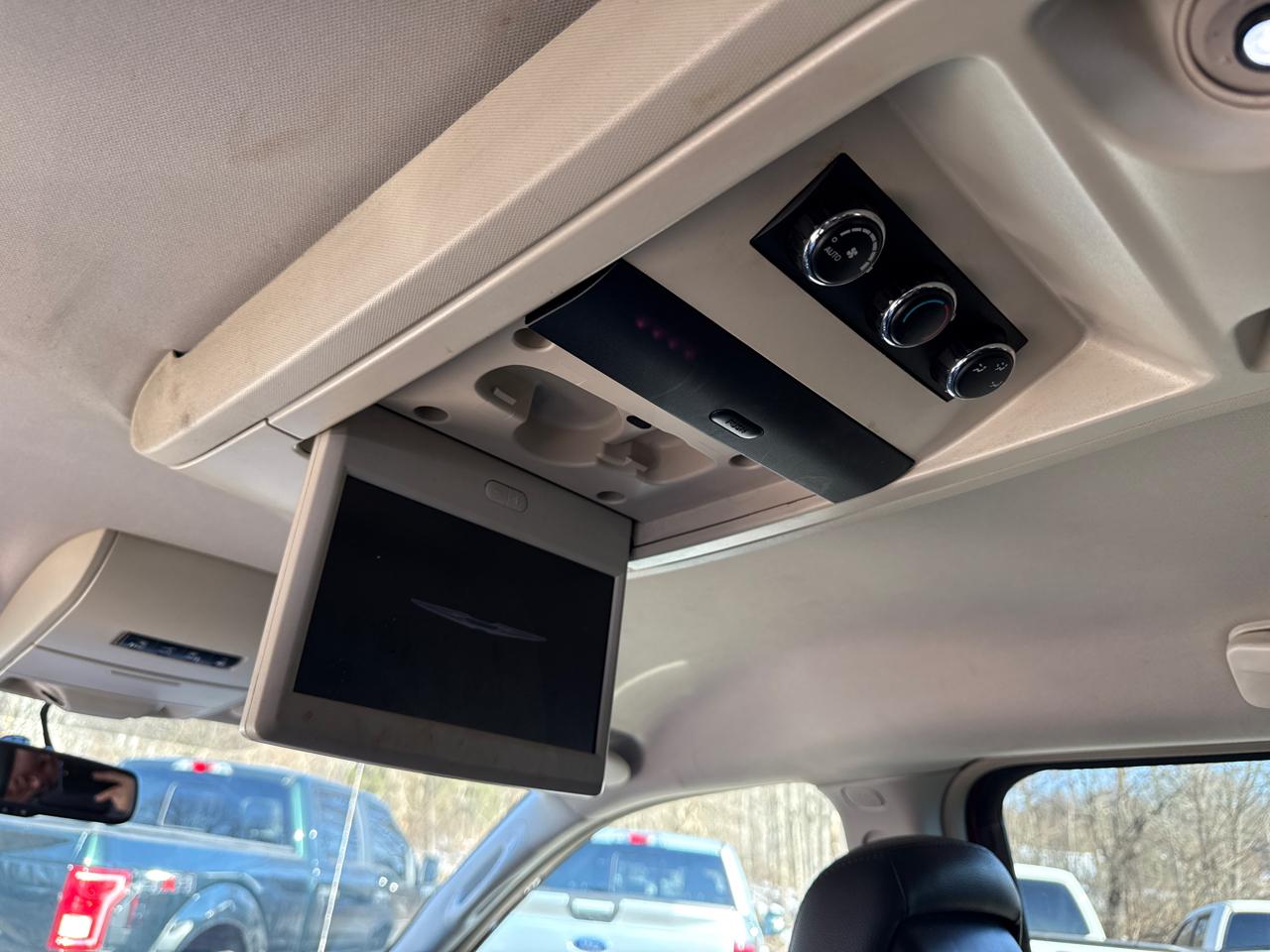 Chrysler Town & Country Touring 2012