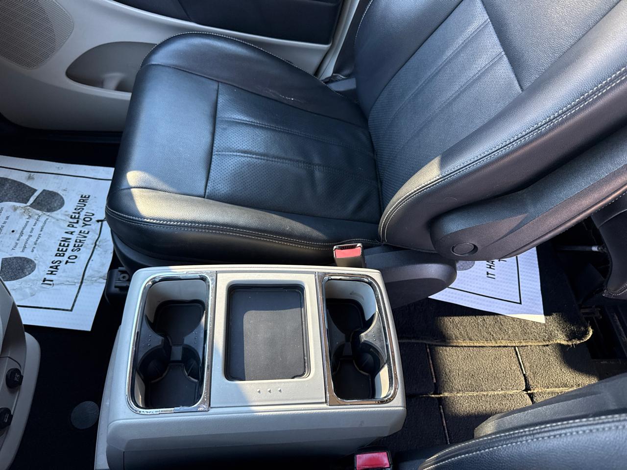 Chrysler Town & Country Touring 2012