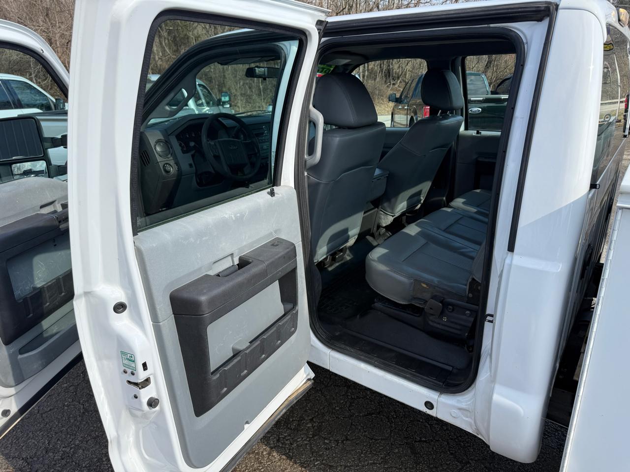 Ford F-350 SD XL Crew Cab 4WD 2016