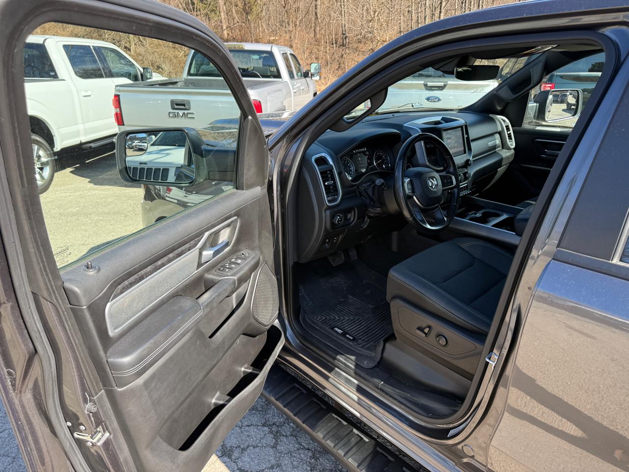 RAM 1500 Big Horn Quad Cab 4WD 2022