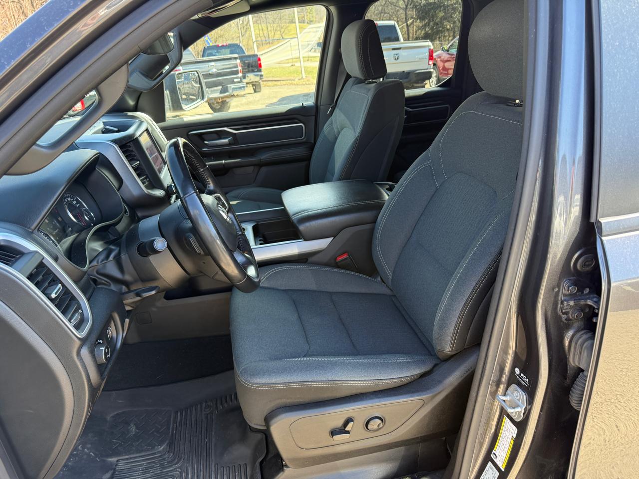 RAM 1500 Big Horn Quad Cab 4WD 2022