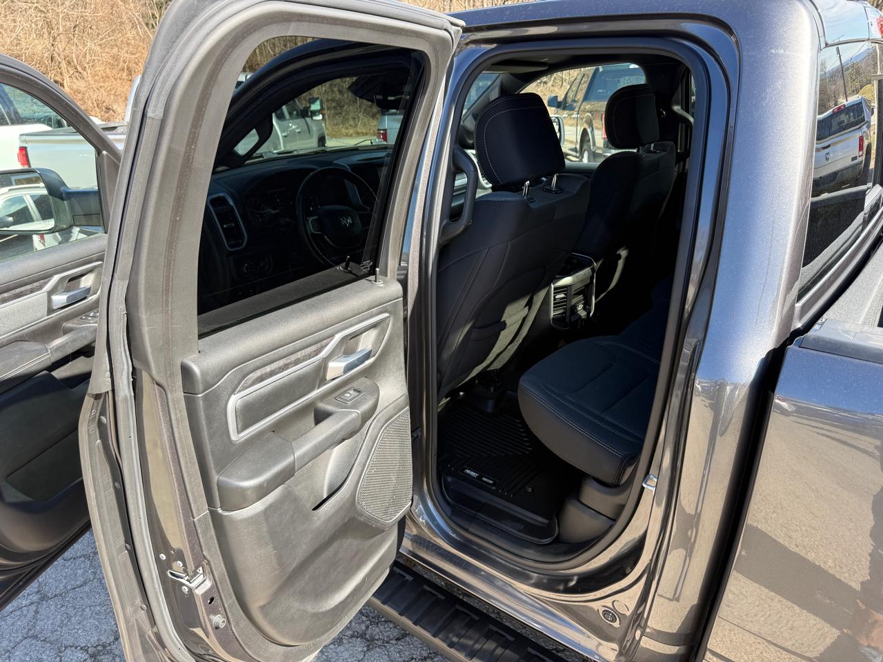 RAM 1500 Big Horn Quad Cab 4WD 2022