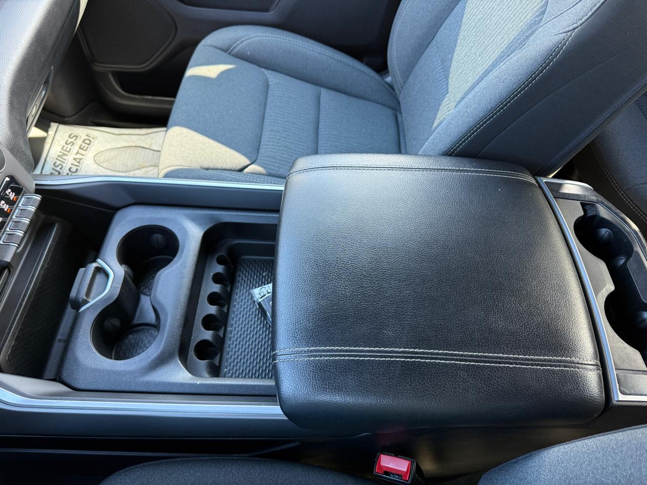 RAM 1500 Big Horn Quad Cab 4WD 2022