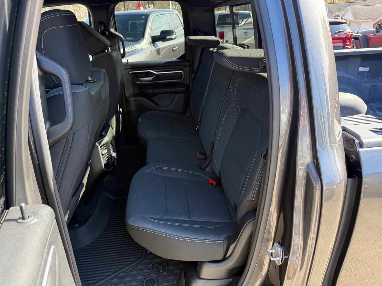 RAM 1500 Big Horn Quad Cab 4WD 2022