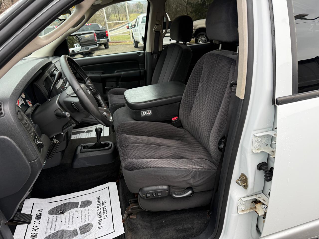 Dodge Ram 1500 SLT Quad Cab 4WD 2004