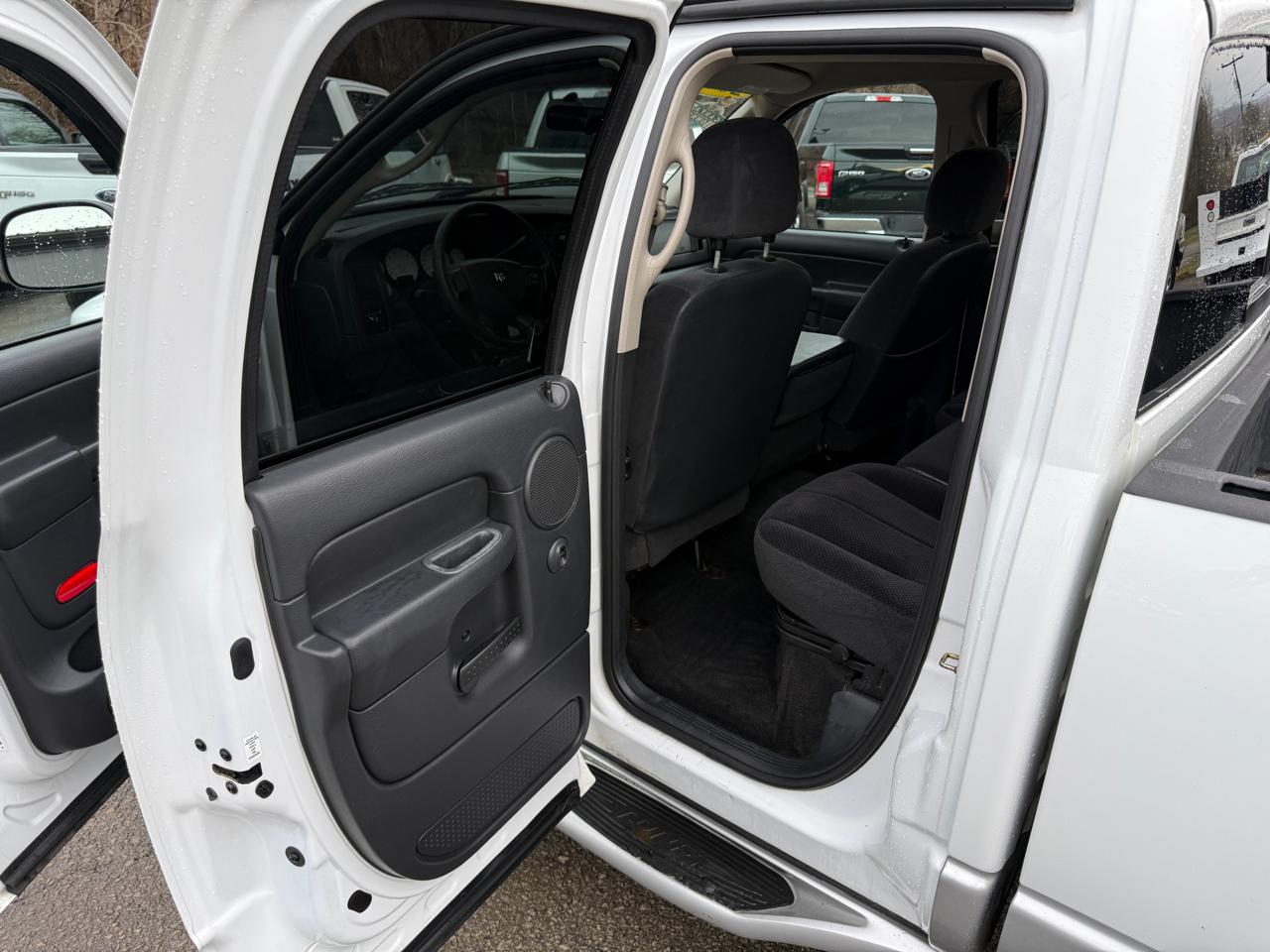 Dodge Ram 1500 SLT Quad Cab 4WD 2004