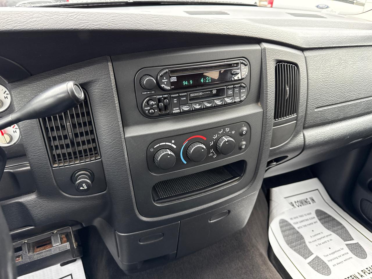 Dodge Ram 1500 SLT Quad Cab 4WD 2004