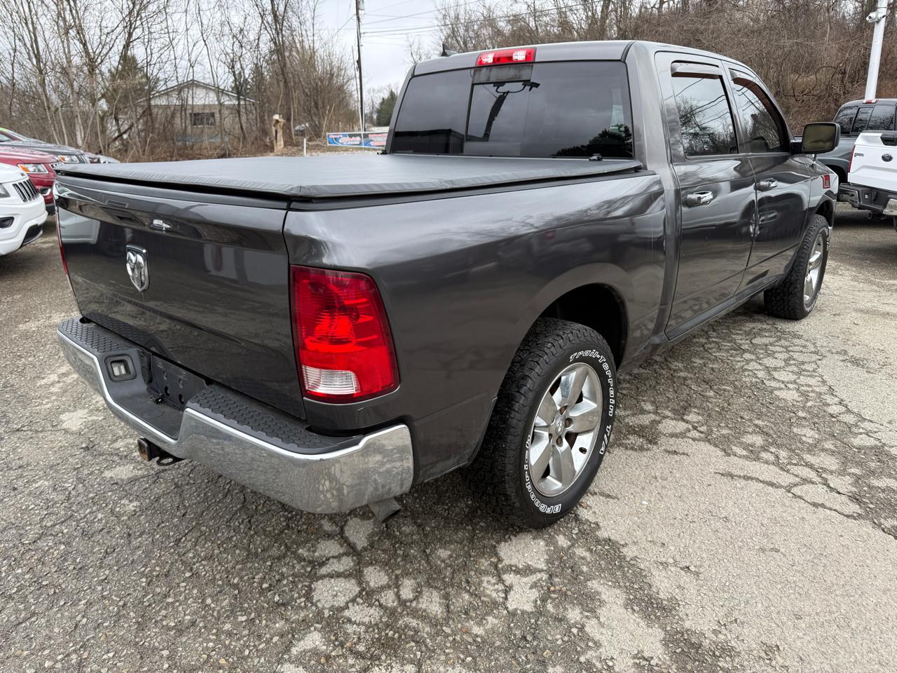 RAM 1500 SLT Crew Cab SWB 4WD 2014
