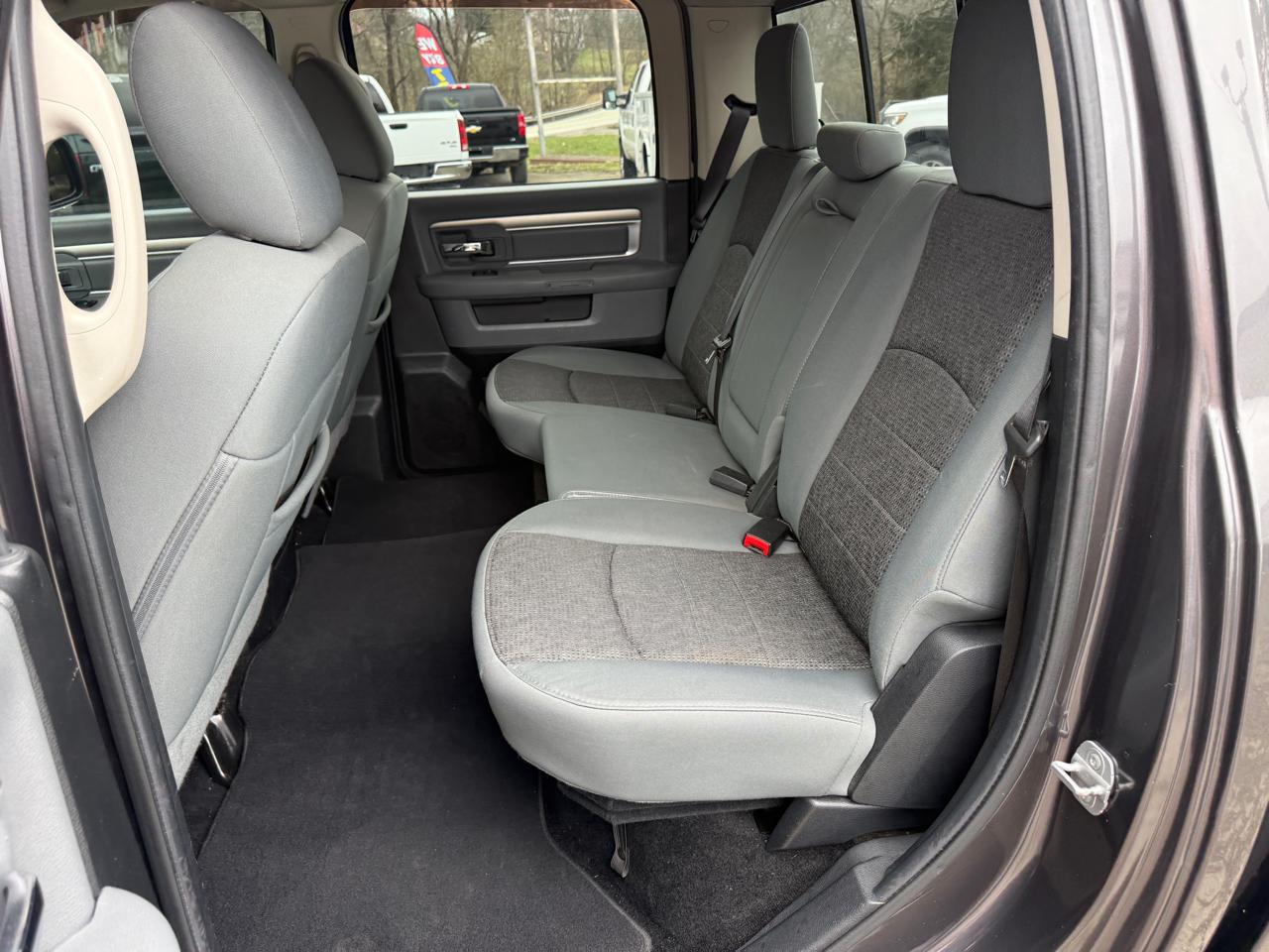 RAM 1500 SLT Crew Cab SWB 4WD 2014