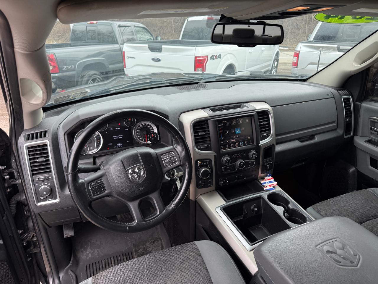 RAM 1500 SLT Crew Cab SWB 4WD 2014