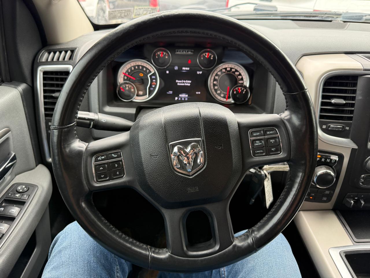 RAM 1500 SLT Crew Cab SWB 4WD 2014