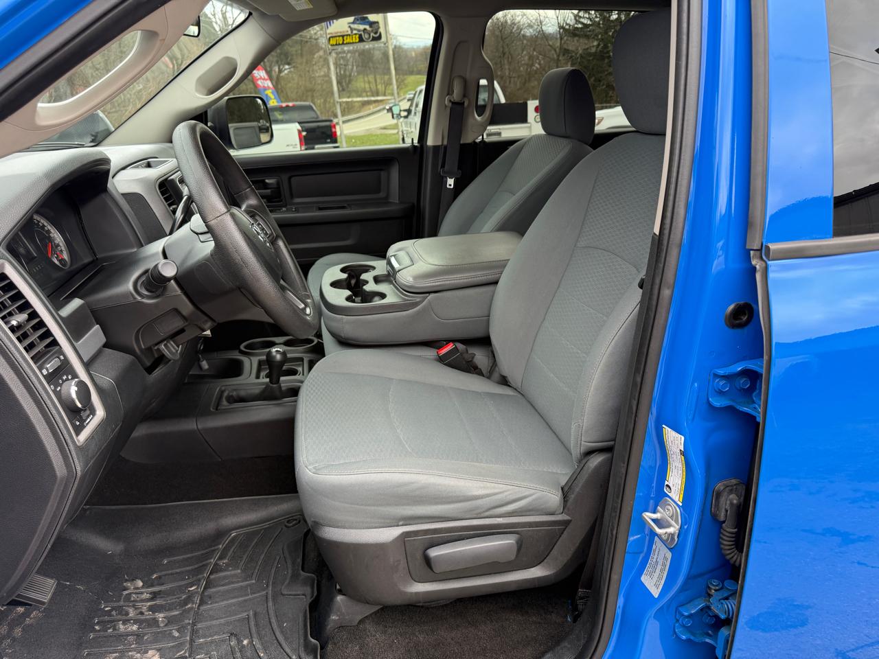 RAM 2500 Tradesman Crew Cab SWB 4WD 2017