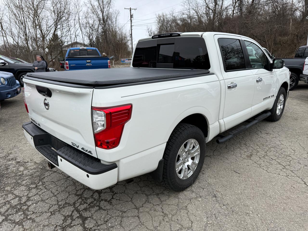 Nissan Titan SV Crew Cab 4WD 2018