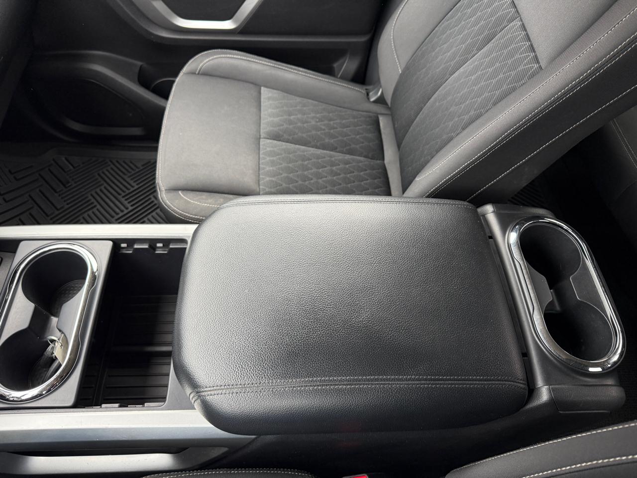 Nissan Titan SV Crew Cab 4WD 2018