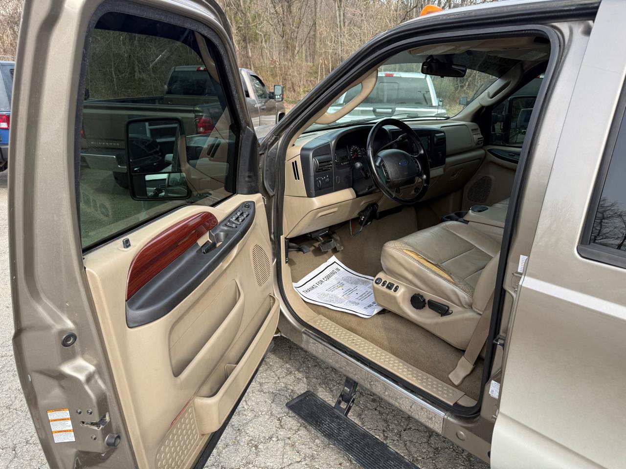 Ford F-250 SD Lariat Crew Cab 4WD 2005