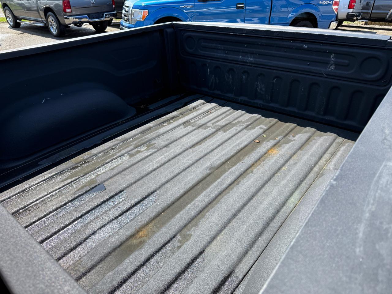 RAM 1500 Outdoorsman 4x4 Crew Cab 5'7" Box 2015