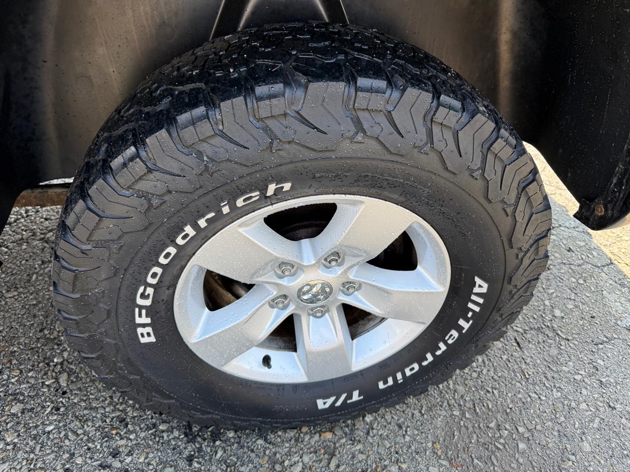 RAM 1500 Outdoorsman 4x4 Crew Cab 5'7" Box 2015