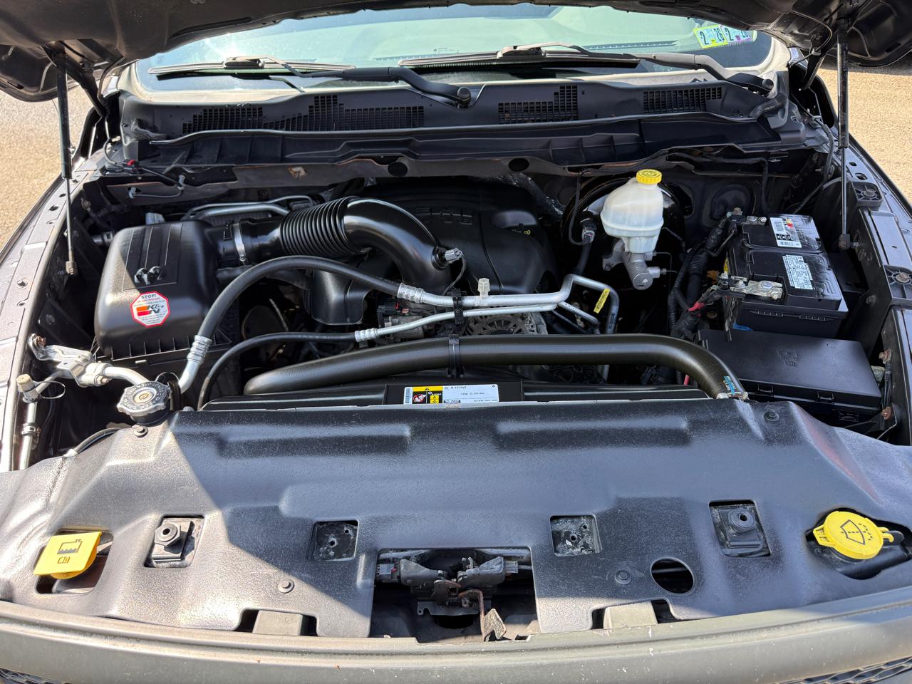 RAM 1500 Outdoorsman 4x4 Crew Cab 5'7" Box 2015