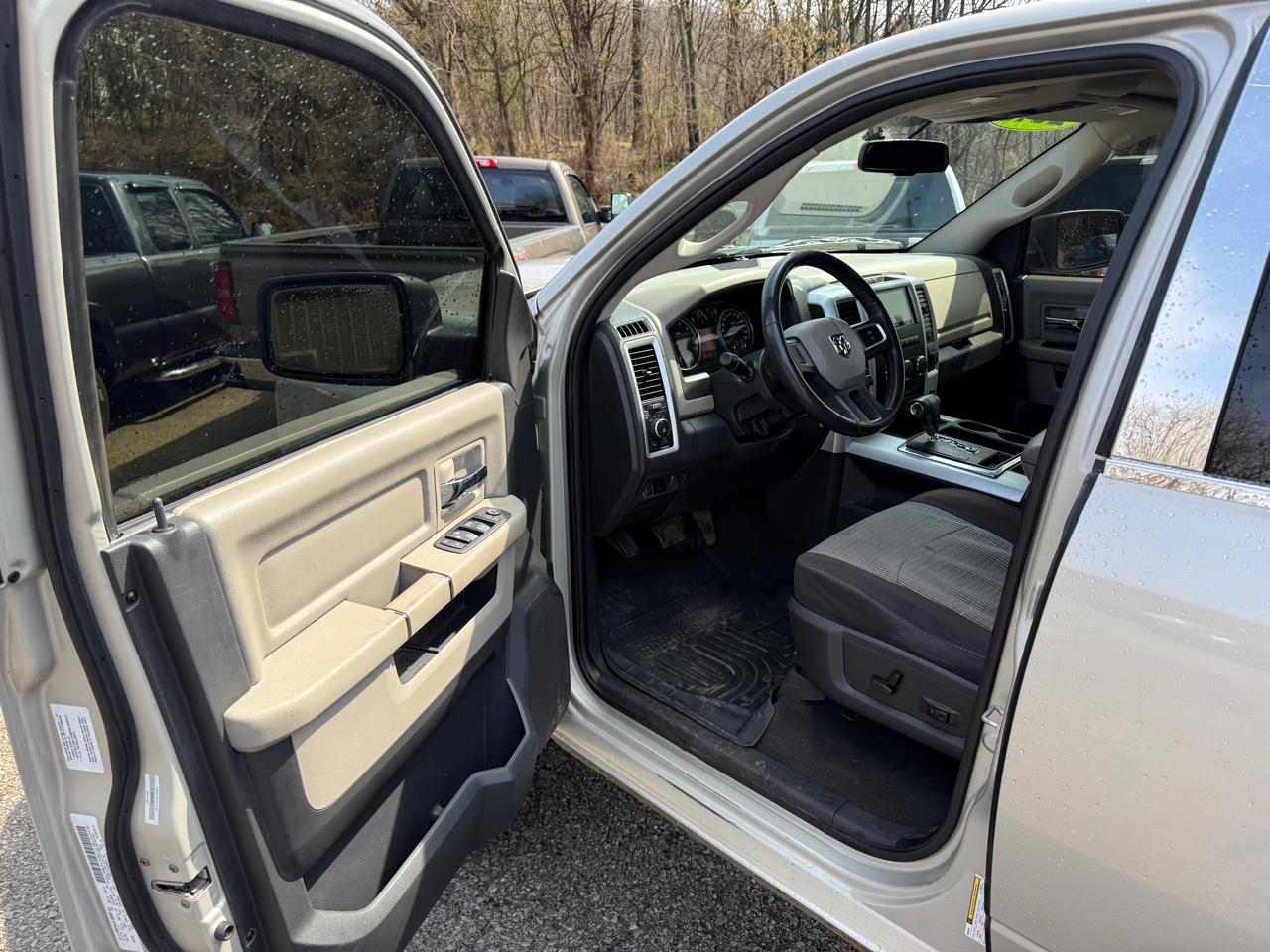 RAM 1500 SLT Quad Cab 4WD 2010