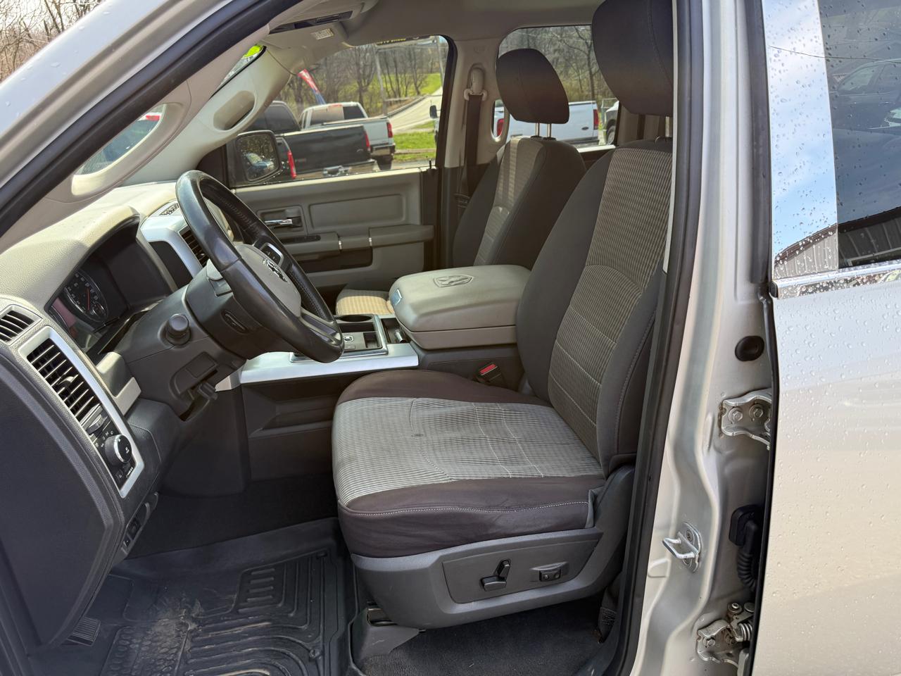 RAM 1500 SLT Quad Cab 4WD 2010