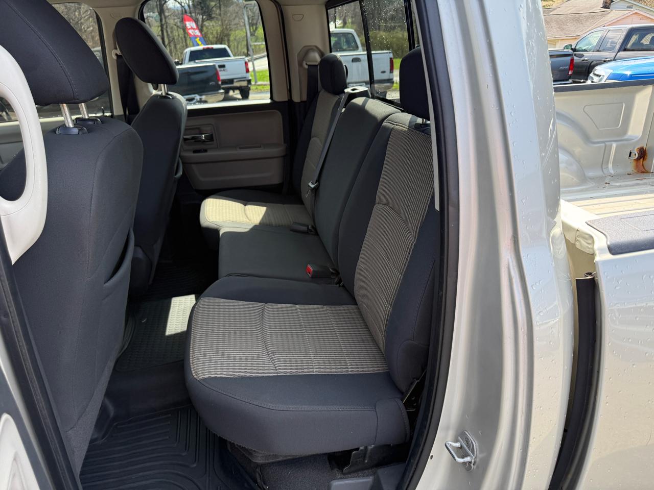 RAM 1500 SLT Quad Cab 4WD 2010
