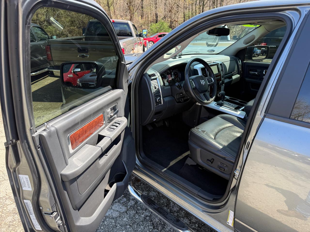 Dodge Ram 1500 Laramie 4WD 2009