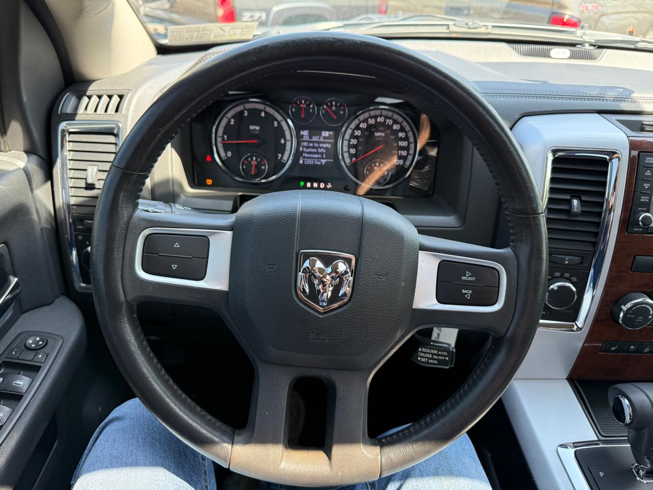 Dodge Ram 1500 Laramie 4WD 2009