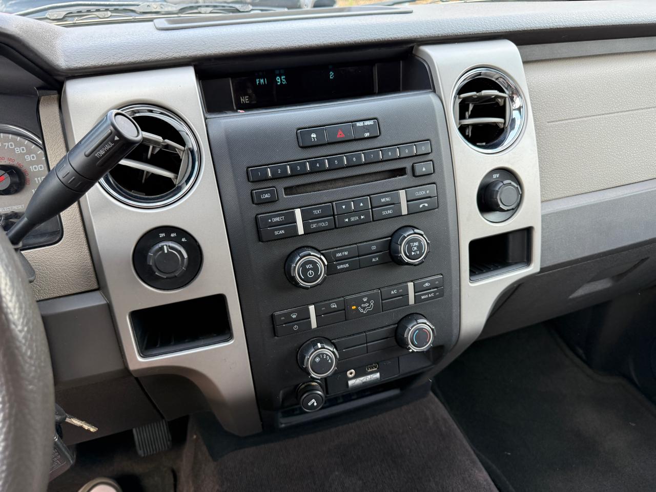 Ford F-150 XLT SuperCab 6.5-ft. Bed 4WD 2010