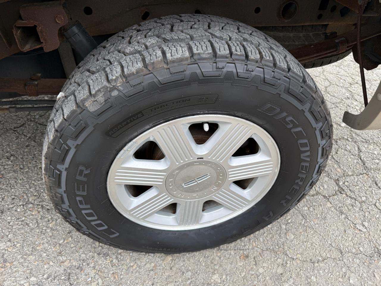 Lincoln Mark LT 4WD 2008