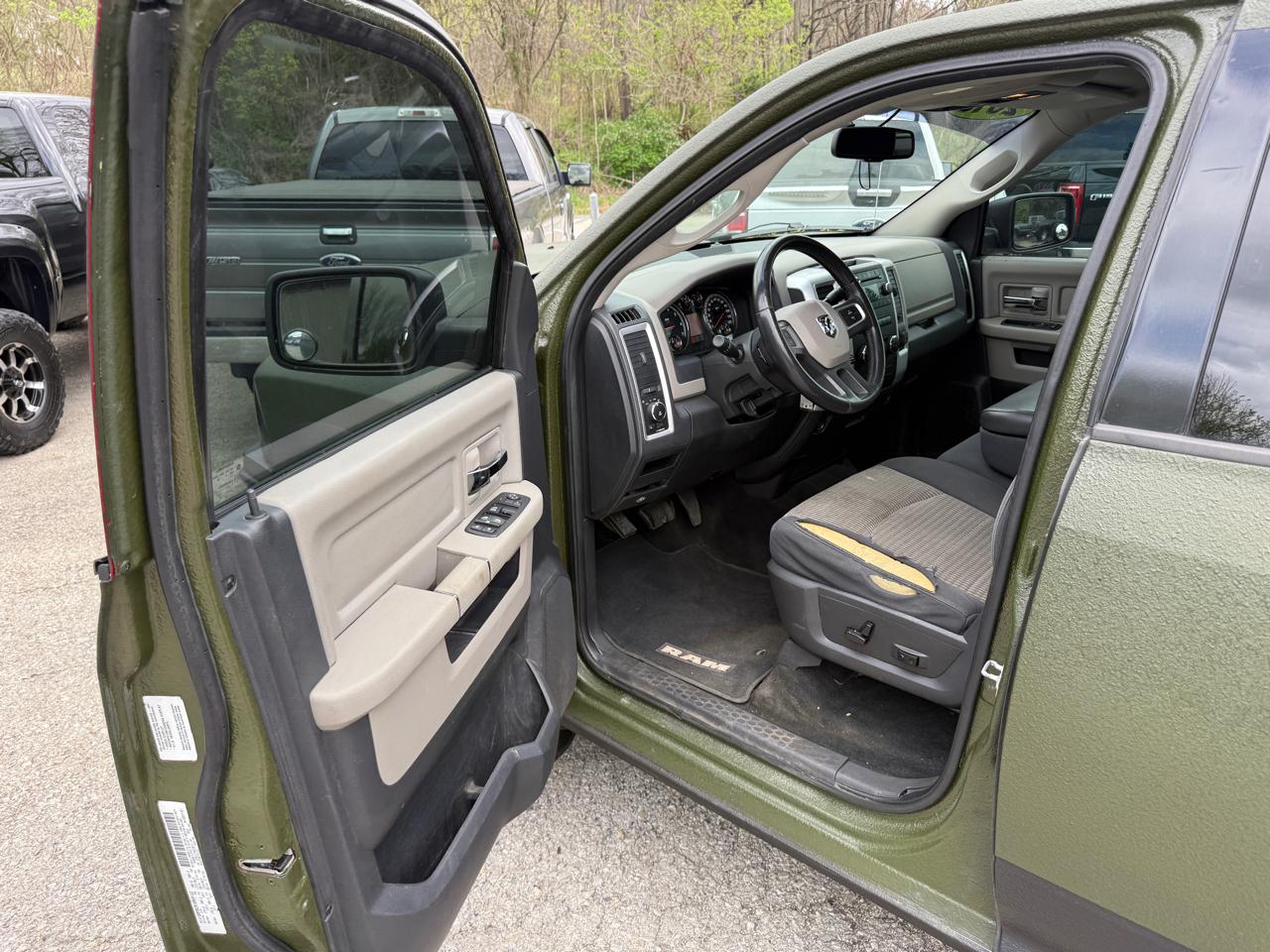 RAM 1500 SLT Crew Cab 4WD 2010