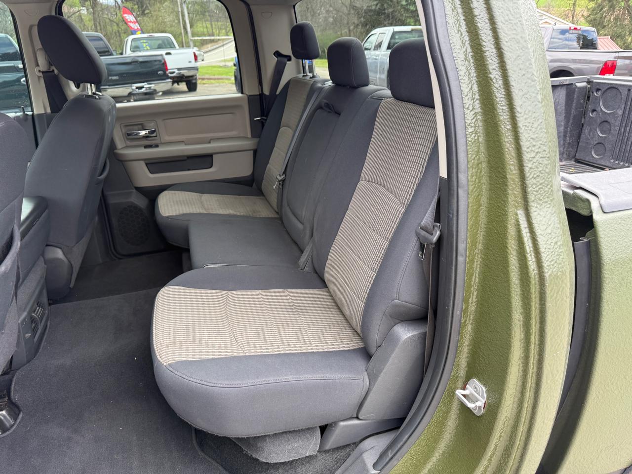 RAM 1500 SLT Crew Cab 4WD 2010