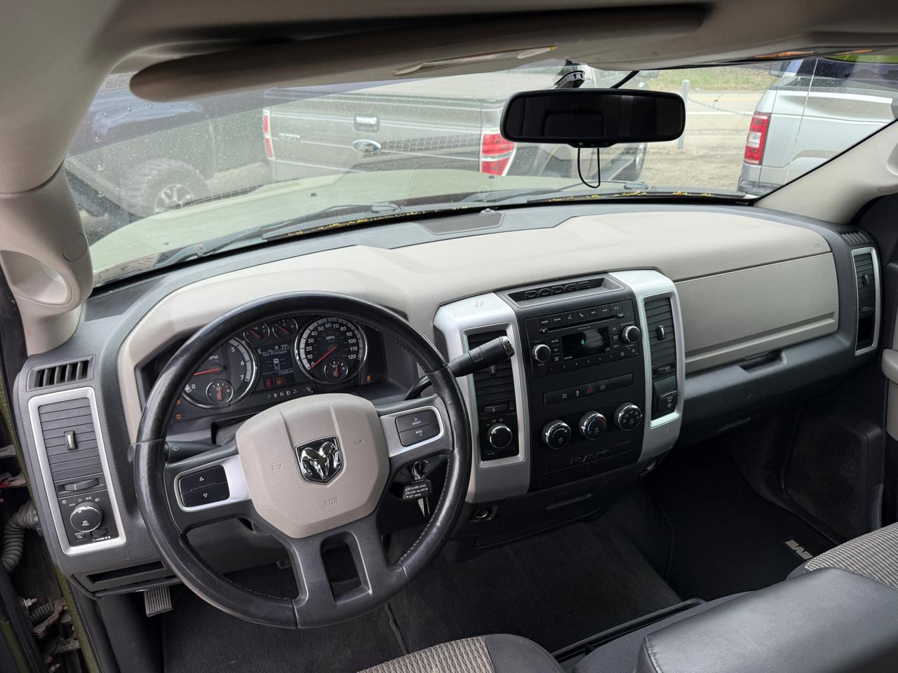 RAM 1500 SLT Crew Cab 4WD 2010