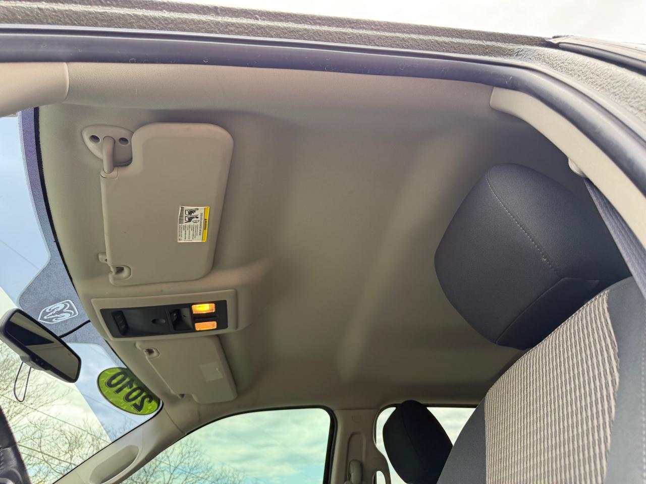 RAM 1500 SLT Crew Cab 4WD 2010