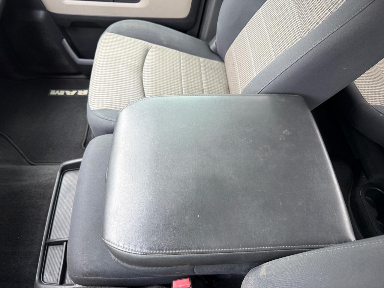 RAM 1500 SLT Crew Cab 4WD 2010