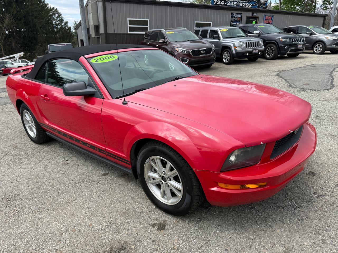 Ford Mustang V6 Deluxe Convertible 2006