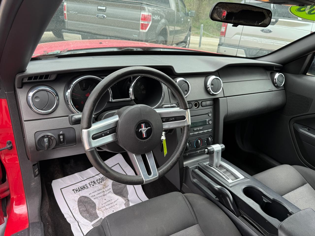 Ford Mustang V6 Deluxe Convertible 2006