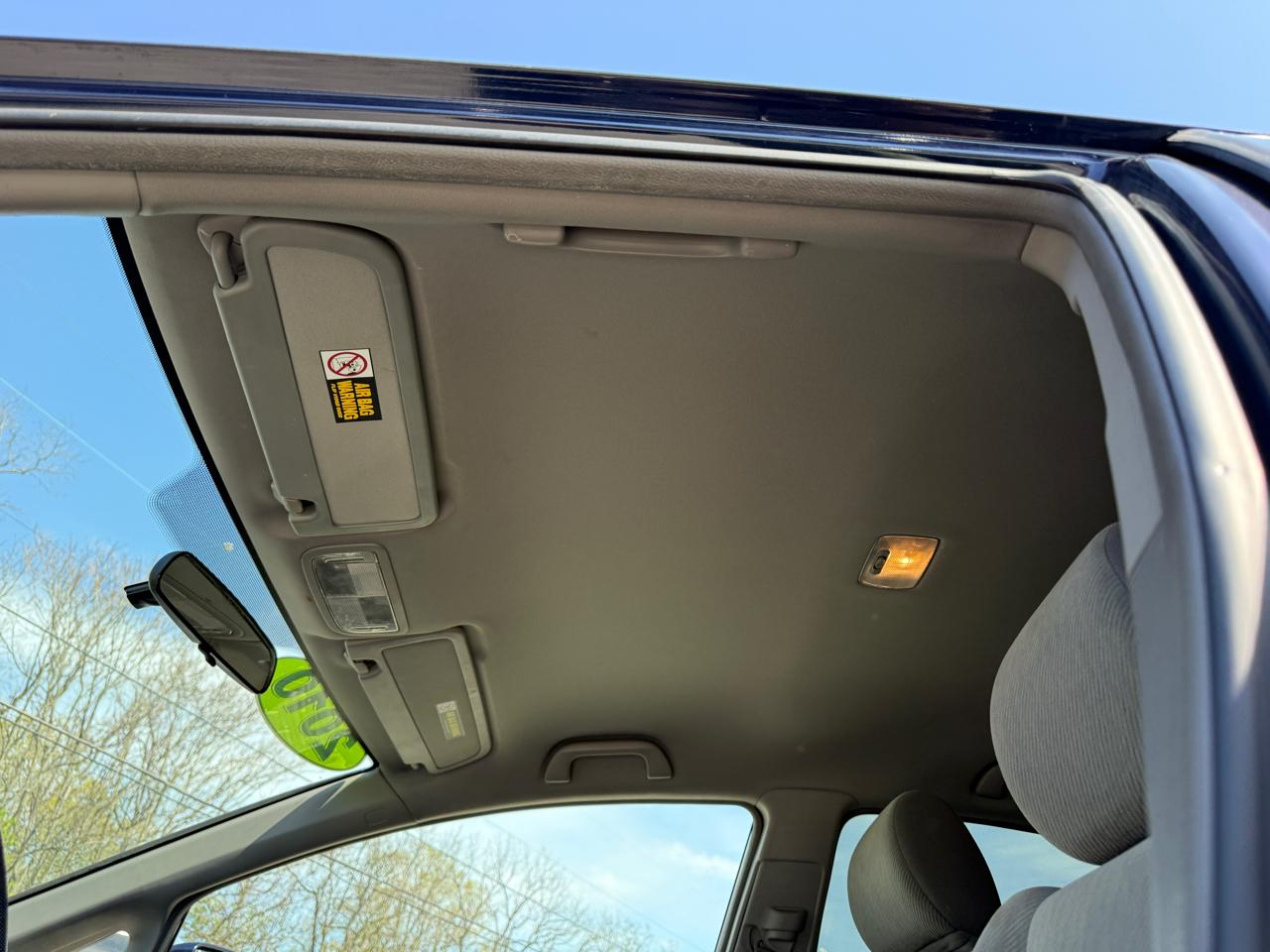 Honda Civic LX Sedan 5-Speed AT 2010