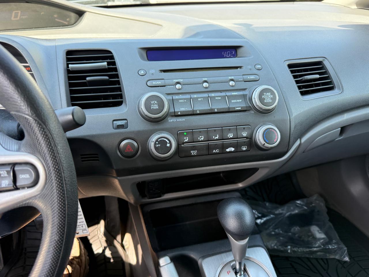 Honda Civic LX Sedan 5-Speed AT 2010